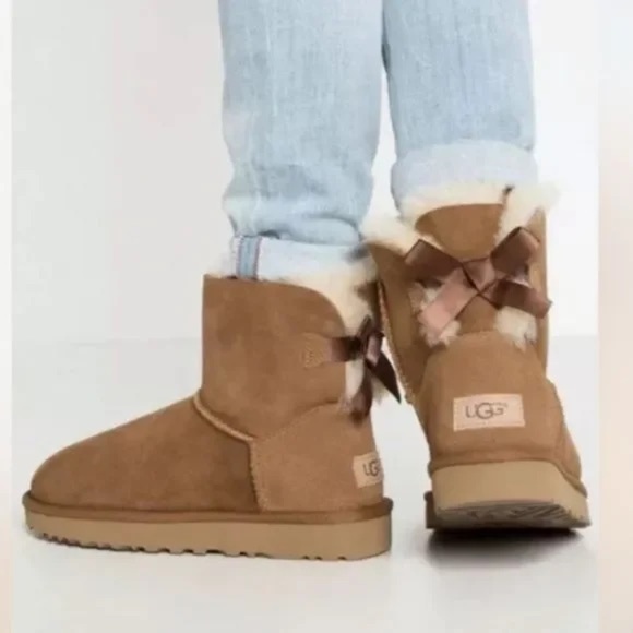 UGG Shoes - UGG Mini Bailey Bow Boot - 6 NEW